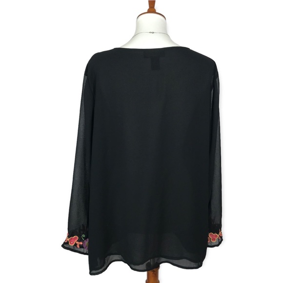Mirasol Woman Black Floral Embroidery Notch Neck Blouse - Sz: 2X - Picture 2 of 14